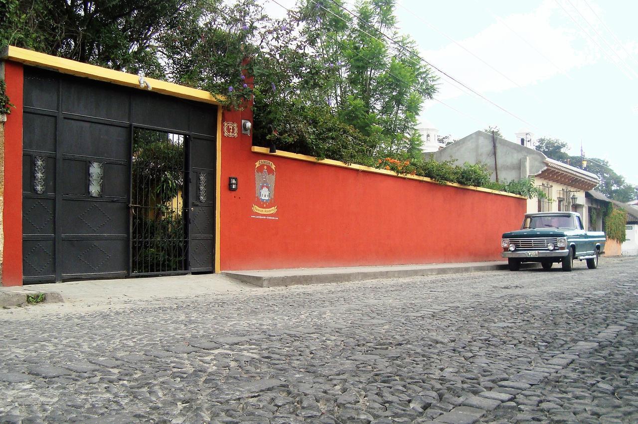 Casa Gitana Hostel & Traveler'S Home Antigua Exterior photo